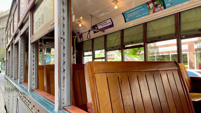 New Orleans. Nejstarší stále fungující tramvajová linka na světě.