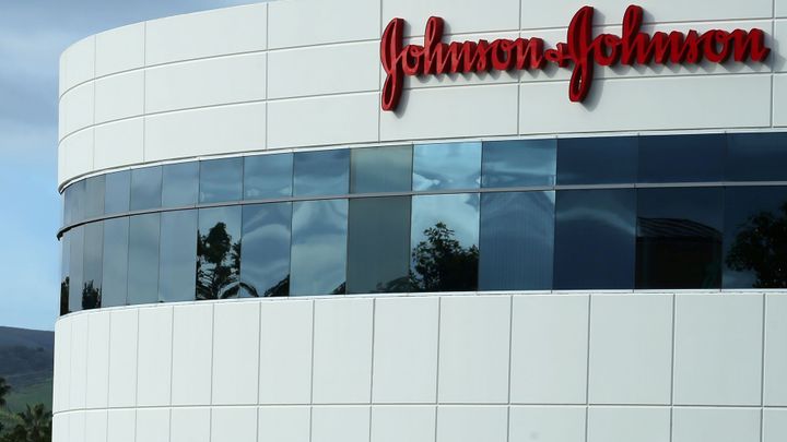 Američanovi po antipsychotickém léku narostla prsa. J&J mu má vyplatit 188 miliard