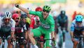 Sam Bennett slaví vítězství v poslední etapě Tour de France 2020