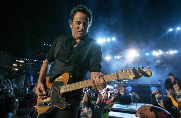 Bruce Springsteen během Super Bowlu