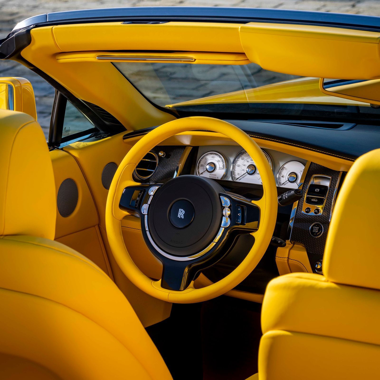 Rolls-Royce Dawn Fux Bright Yellow