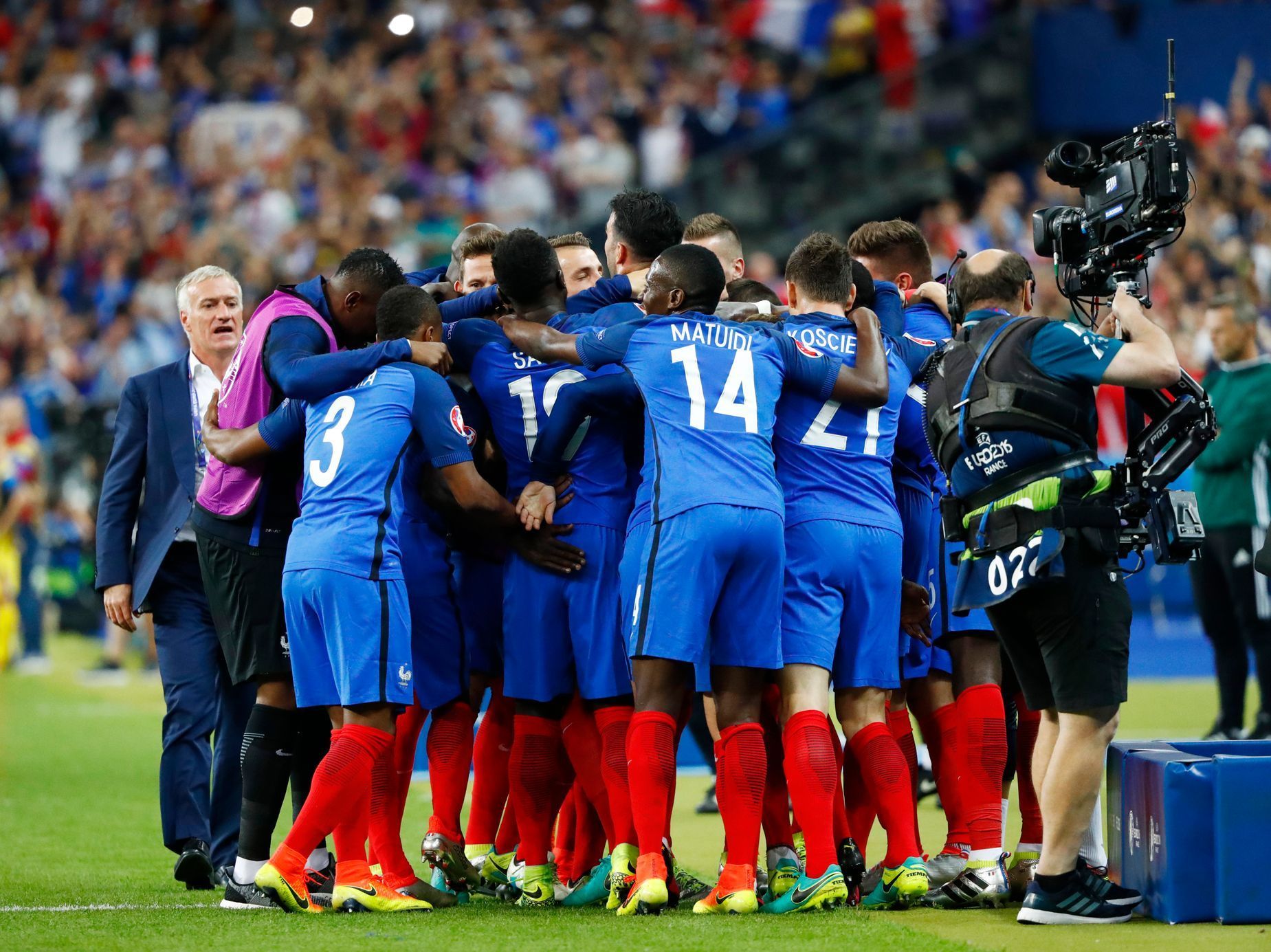 Euro 2016, Francie-Rumunsko: Francouzi slaví gól na 1:0