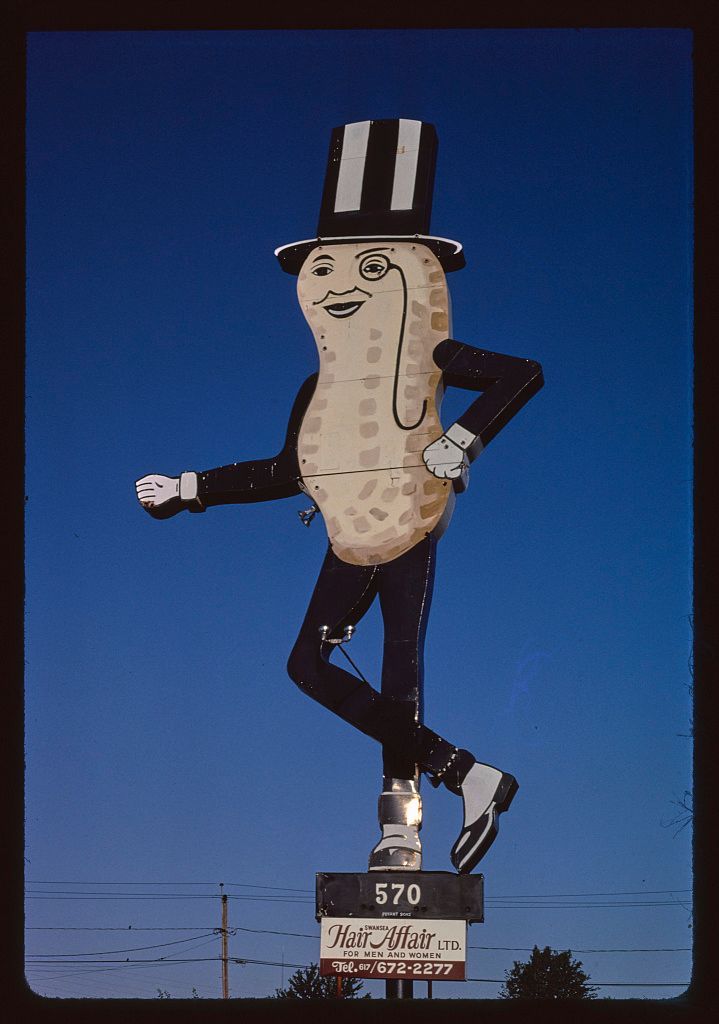 John Margolies: fotografie ze série Roadside America - reklamní poutače u silnic na americkém venkově v 70. až 90. letech