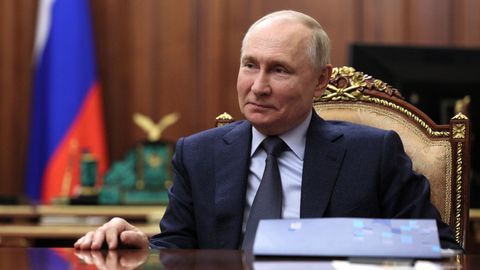 Putin posiluje a počítá s příšernými ztrátami. Evropě uniká, co je v sázce, píše list