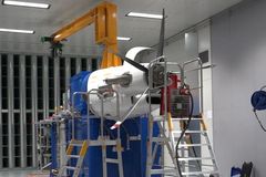 Stovky čidel, obří servery a jedna turbovrtule. Česko má nejmodernější zkušebnu světa