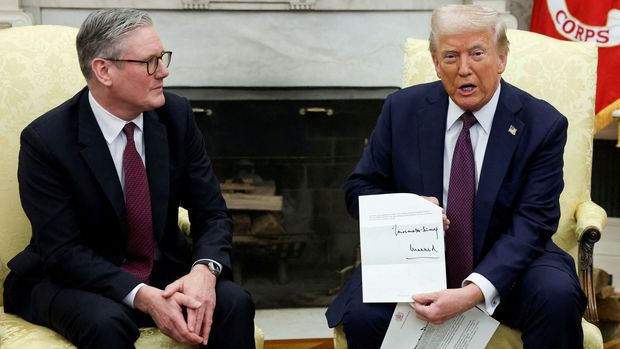 "Upevní to vztahy." USA a Británie oznámily dosažení obchodní dohody