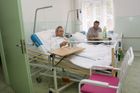Exkluzivní průzkum: Jak půjdou hejtmani na nemocnice?