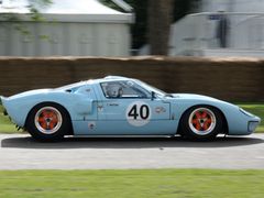 Tento vůz se stal čtyřnásobným vítězem závodu 24 hodin v Le Mans.