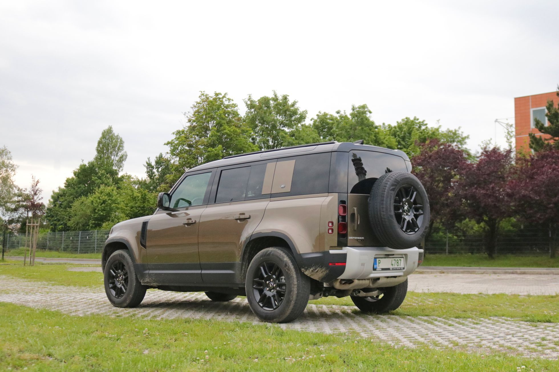 Land Rover Defender 2020