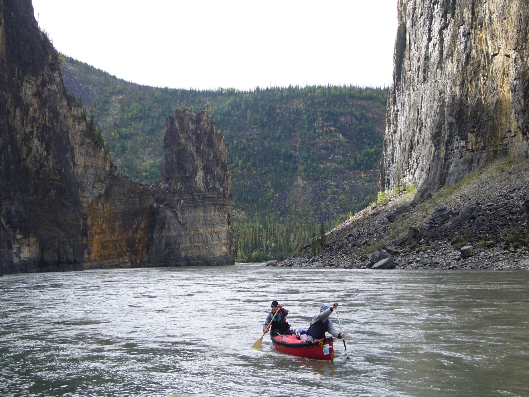 V roce 2006 se Jan Svoboda vypravil po řece South Nahanni River směrem k Virginiiným vodopádům.