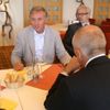Topolánek s Bursíkem v Sokolovské uhelné pánvi