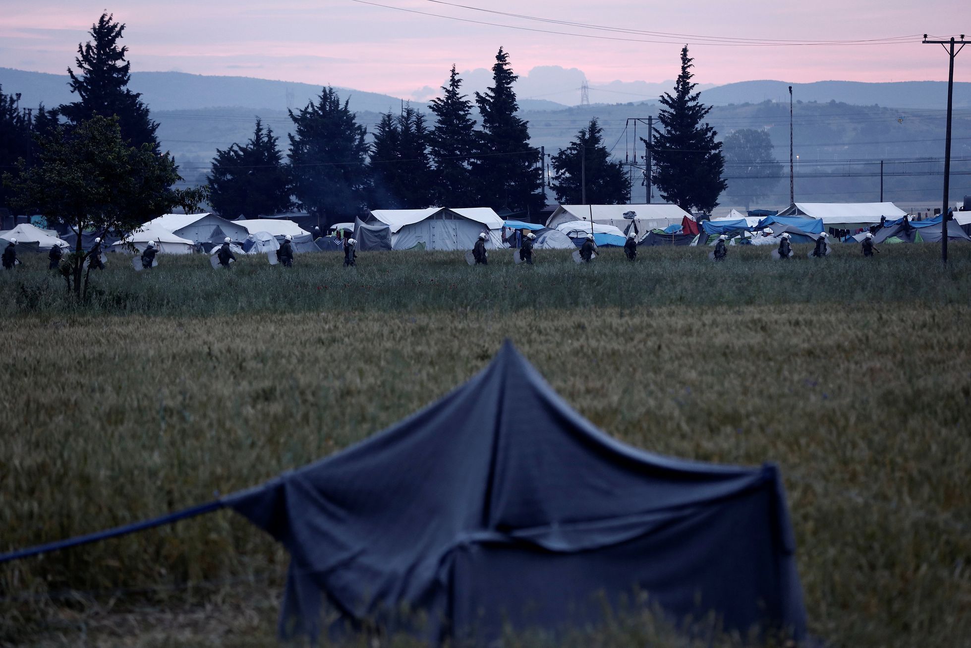 Vyklízení uprchlického tábora v Idomeni