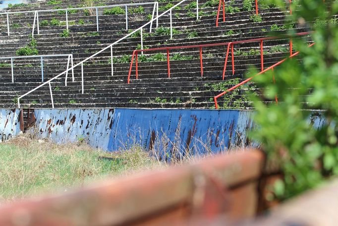 Legendární fotbalový stadion Za Lužánkami v Brně.