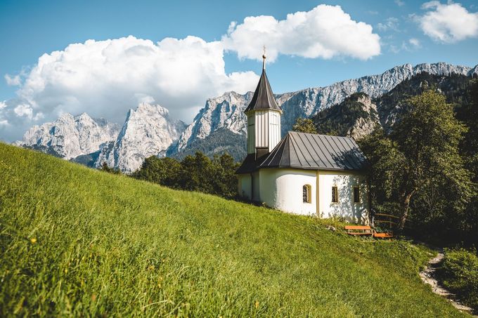 Na elektrokole lze dosáhnout některých z vysoko položených pastvin pohoří Kaisergebirge.