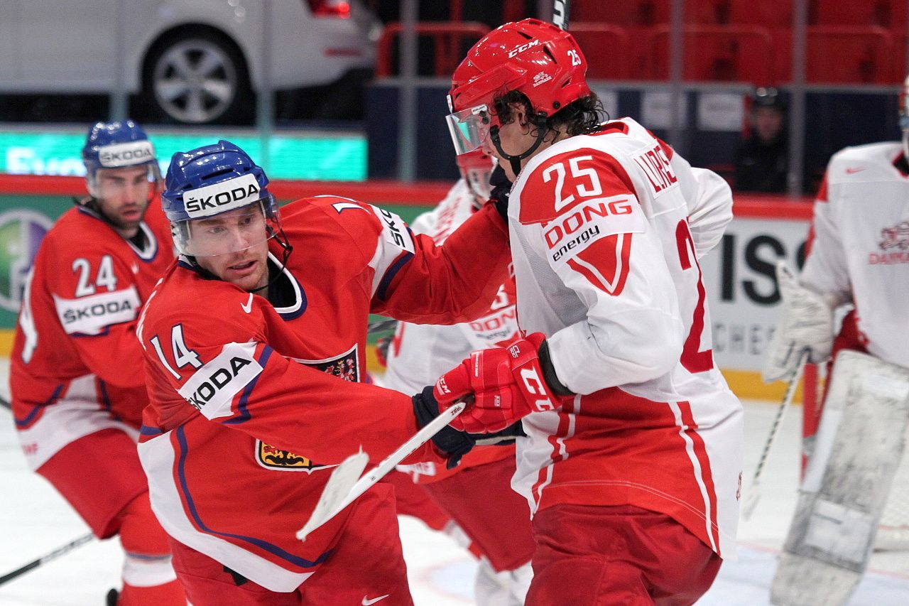 Hokej, MS 2013, Česko - Dánsko: Zbyněk Irgl (24), Tomáš Fleischmann - Oliver Lauridsen