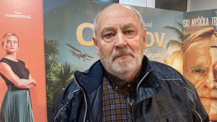 Proti Babišovi měsíce protestuje. "Člověk s jeho minulostí nemá kandidovat," říká