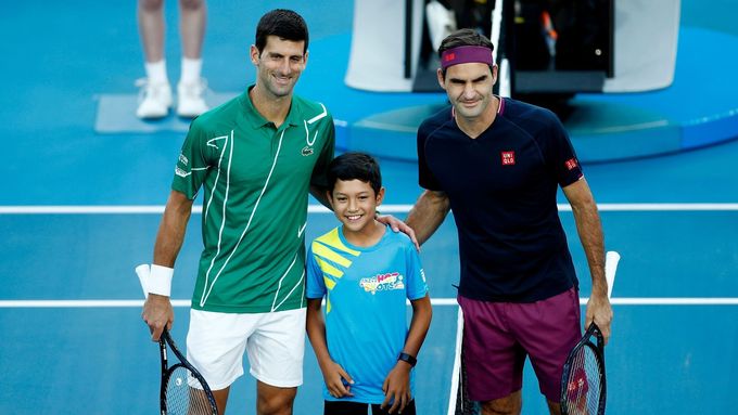 Novak Djokovič a Roger Federer před letošním semifinále Australian Open.