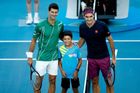 Západní svět Novaka nenávidí, Federer na něj žárlí, tvrdí Djokovičův otec