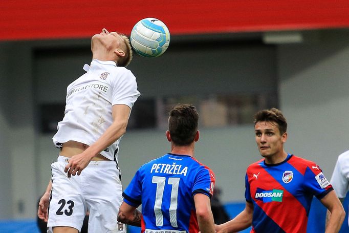 SL, Plzeň-Brno: Milan Petržela (11) - Michal Škoda (23)