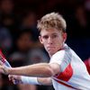 Jihoafrický tenista Kevin Anderson v utkání pařížského turnaje Masters 2012 proti Čechovi Tomáši Berdychovi.