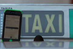 Praha otestovala taxislužbu Uber, přestupky odhalila u každé kontroly
