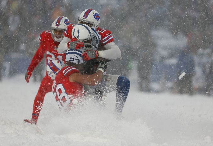 Blizzard při utkání amerického fotbalu Buffalo Bills - Indianapolis Colts