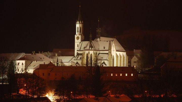 Cisterciáci musí vrátit restituovaný les. Obávají se o finance na opravu kláštera