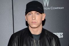 Recenze: Dospělý Eminem? Kdepak. Na novince Revival je už jen předvídatelně nudný