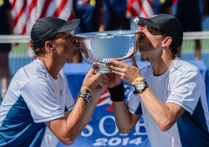 Bratří Bryanové slaví na US Open stý titul deblové kariéry