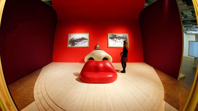 Geniálního surrealistu Dalího připomíná velká retrospektiva v Paříži