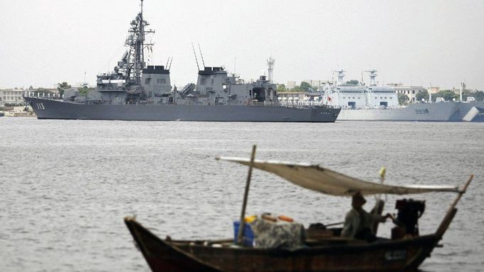Japonská válečná loď Sazanami loni kotvila v čínských vodách. Poprvé od druhé světové války