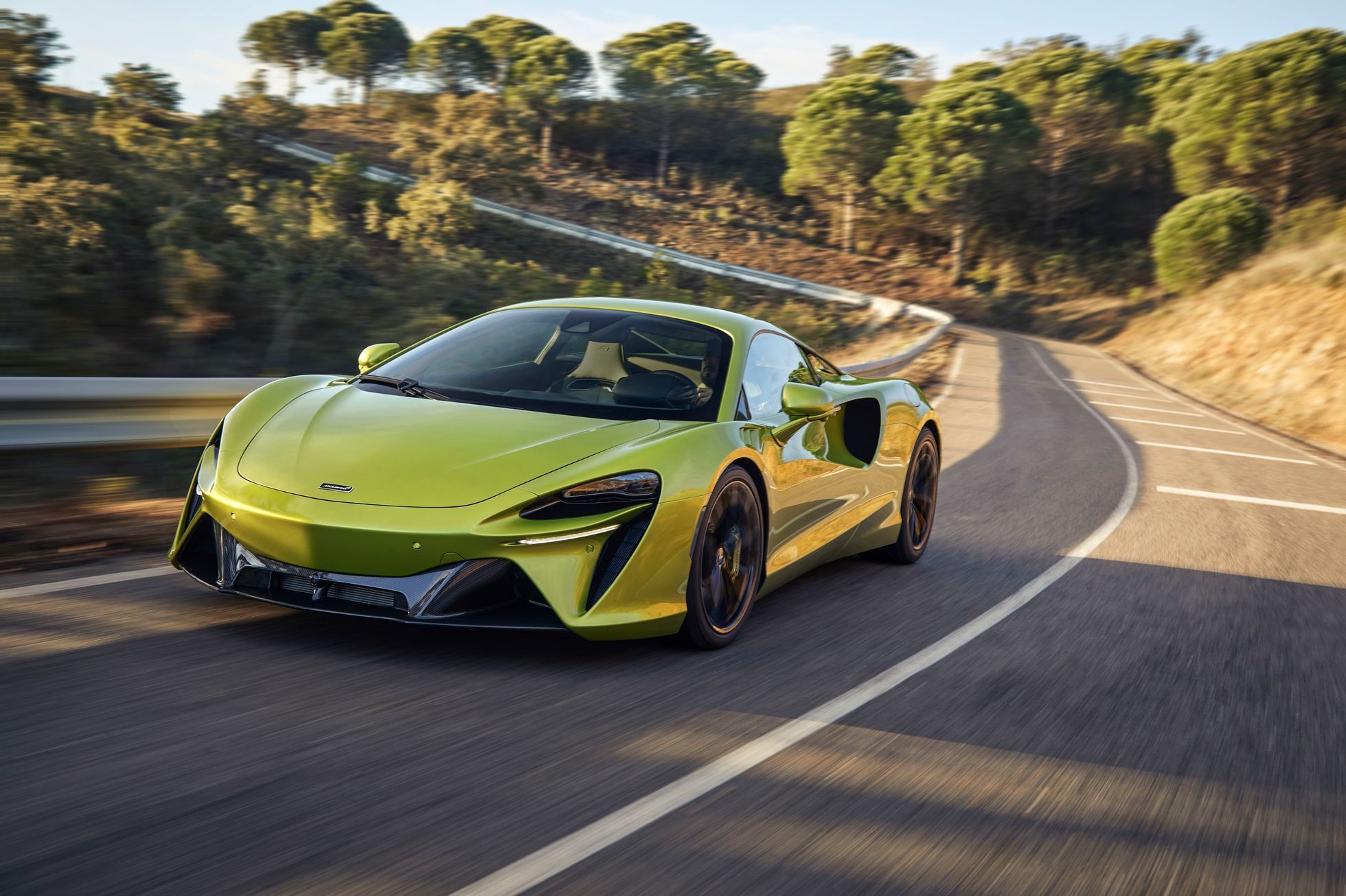 McLaren Artura nový supersport plug-in hybrid