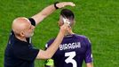 Ošetřovaný Cristiano Biraghi ve finále Konferenční ligy Fiorentina - West Ham