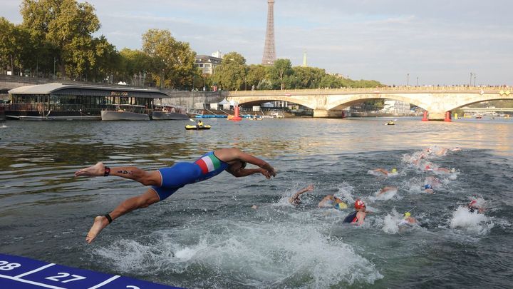 Kálení do Seiny jako symbol odporu. Priorita je olympiáda, ne my, stěžují si Pařížané