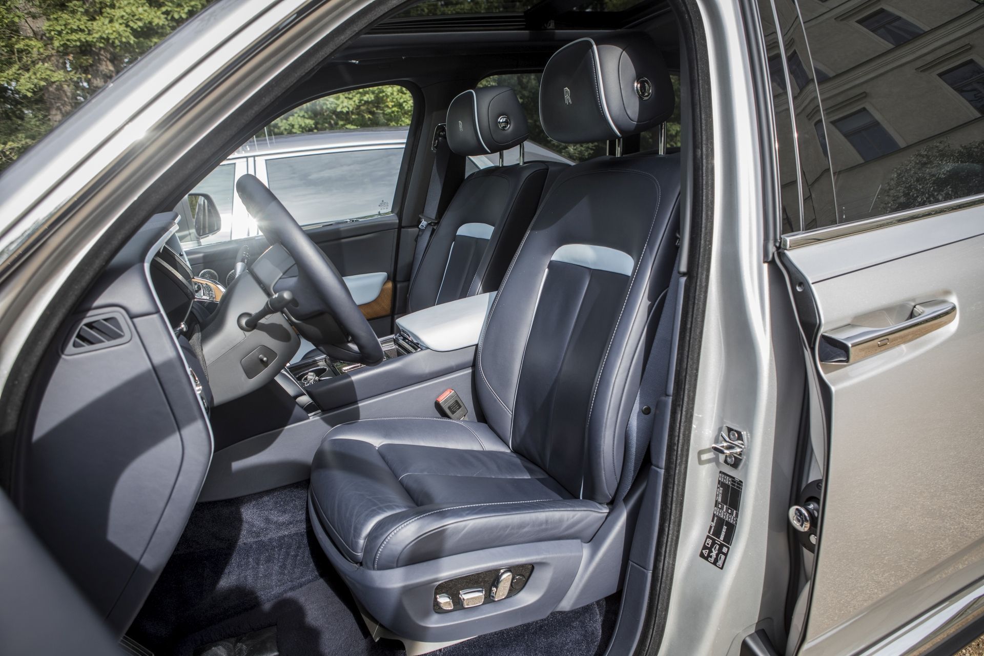 Rolls-Royce Phantom a Cullinan