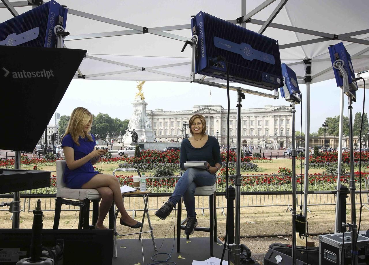 CNN před Buckinghamským palácem