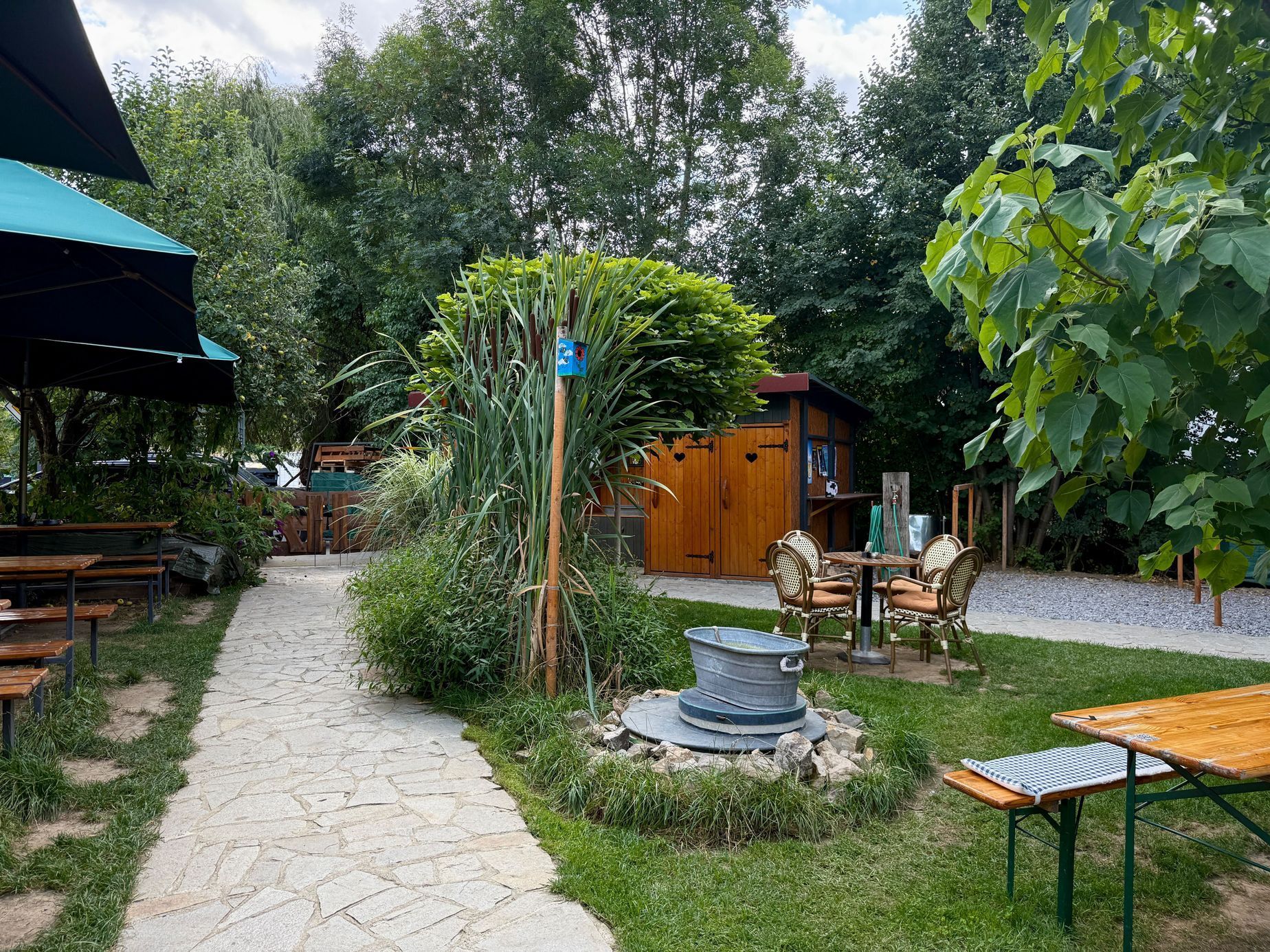 The Garden, bistro, jídlo, Srbsko, příroda, zahrada