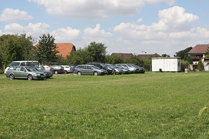 Přední Kopanina se mění v parkoviště