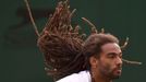 Dustin Brown v prvním kole Wimbledonu 2014