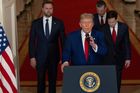 Írán čeká buď mír, nebo tragédie, prohlásil Trump. A varoval před pokusem o odplatu
