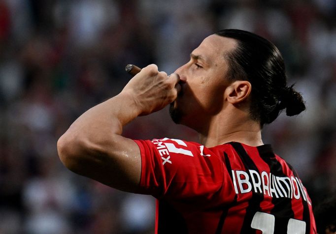 Zlatan Ibrahimovic slaví titul AC Milán