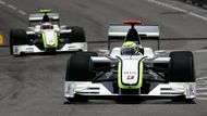 Vozy Brawn GP se od úvodu Velké ceny Monaka dostaly na vedoucí příčky