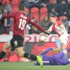 Florin Nita a Milan Škoda v zápase 28. ligového kola Slavia - Sparta