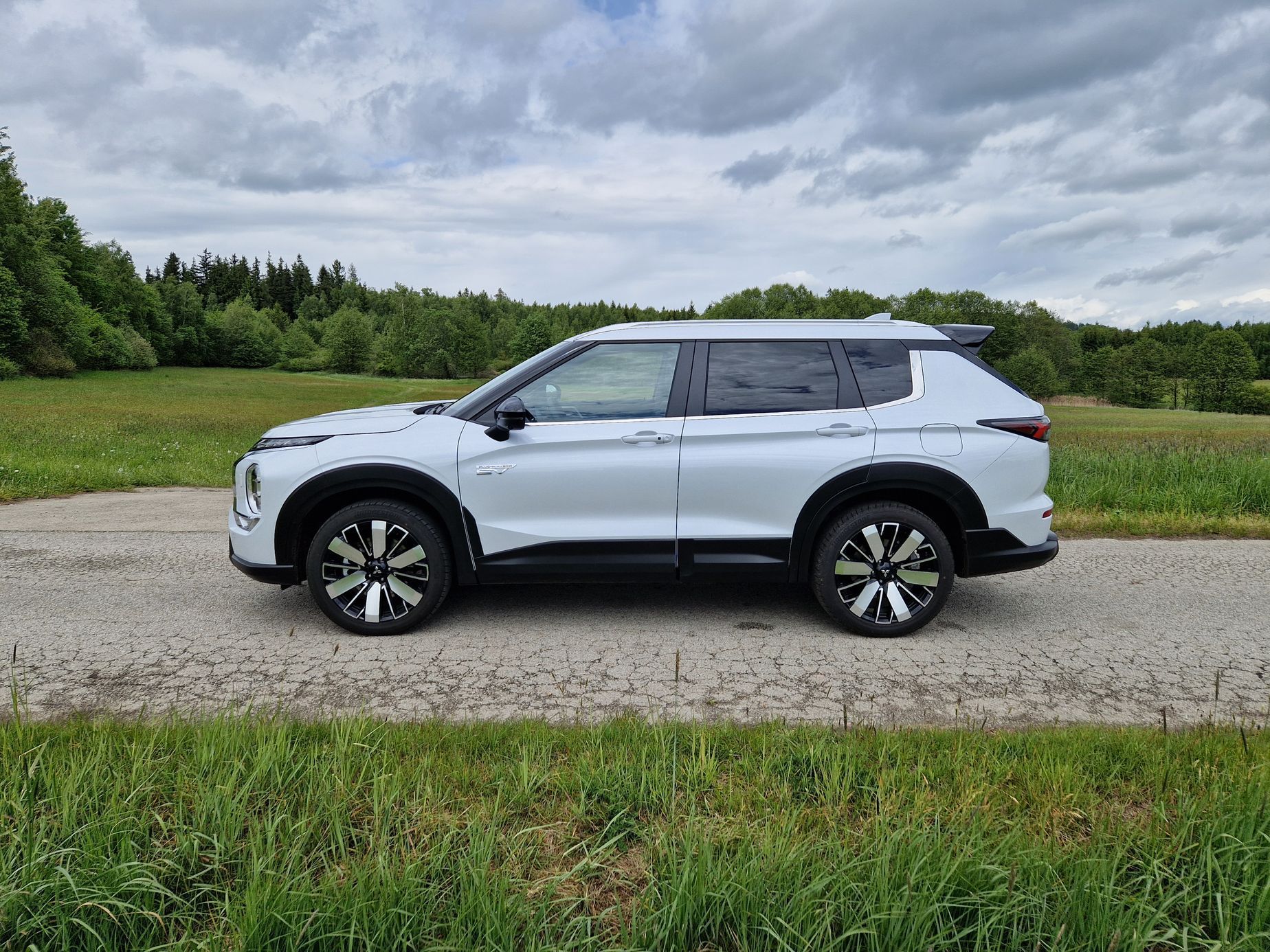 Mitsubishi Outlander PHEV test