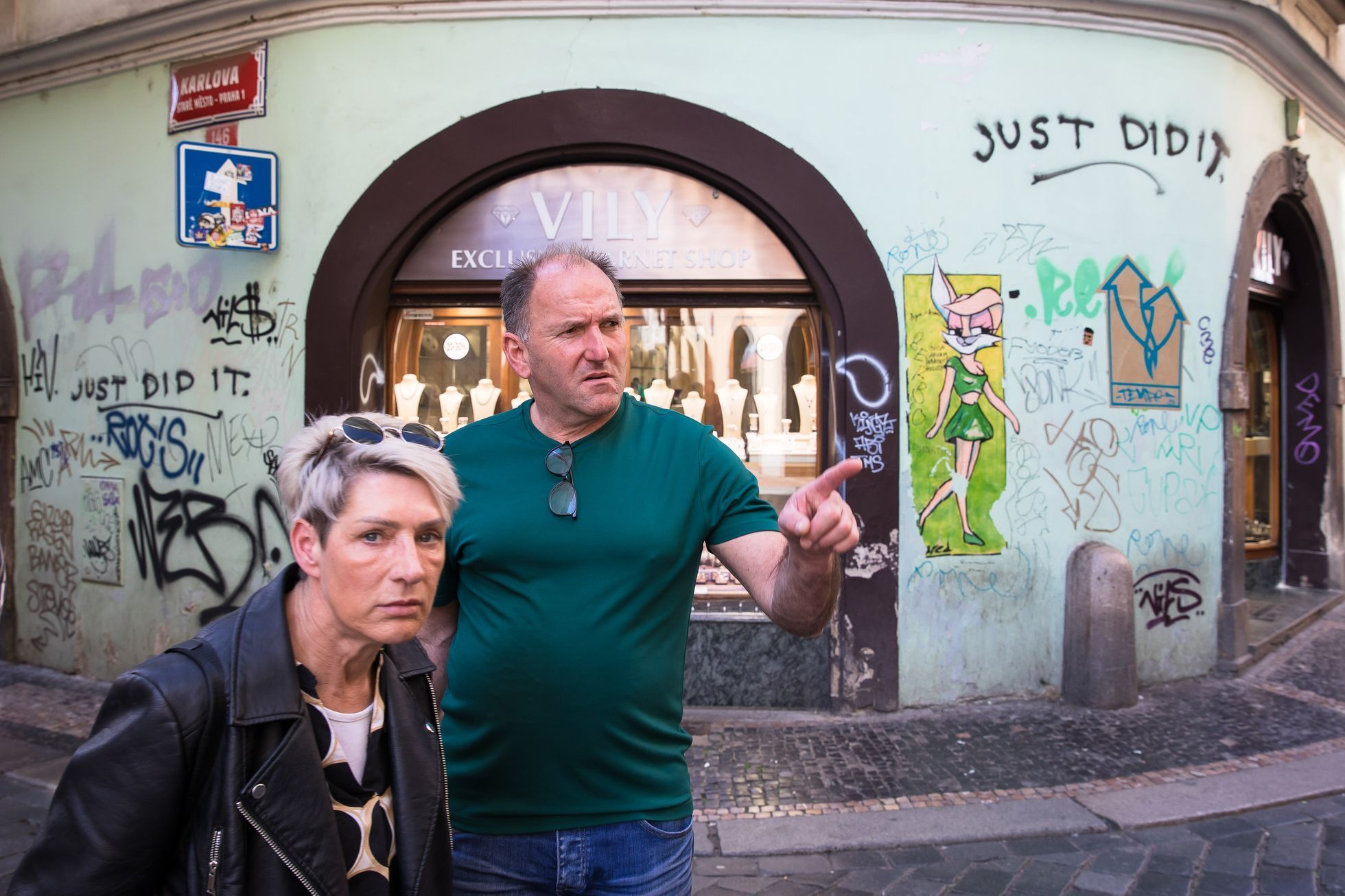 Královská cesta, Praha - turismus, reklama, reklamní smog, overturismus, turisté