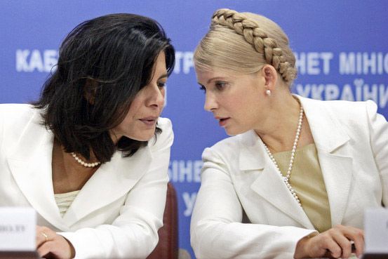Šéfka ukrajinské mise MMF Ceyla Pazarbasiogluová s premiérkou Julií Tymošenkovou