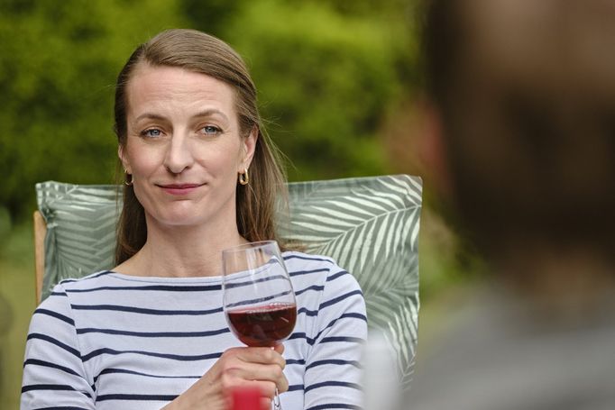 Anna Polívková jako Kateřina ve filmu Něco za něco.