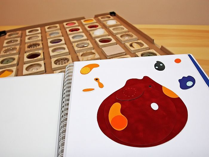 Hmatové knihy pro nevidomé