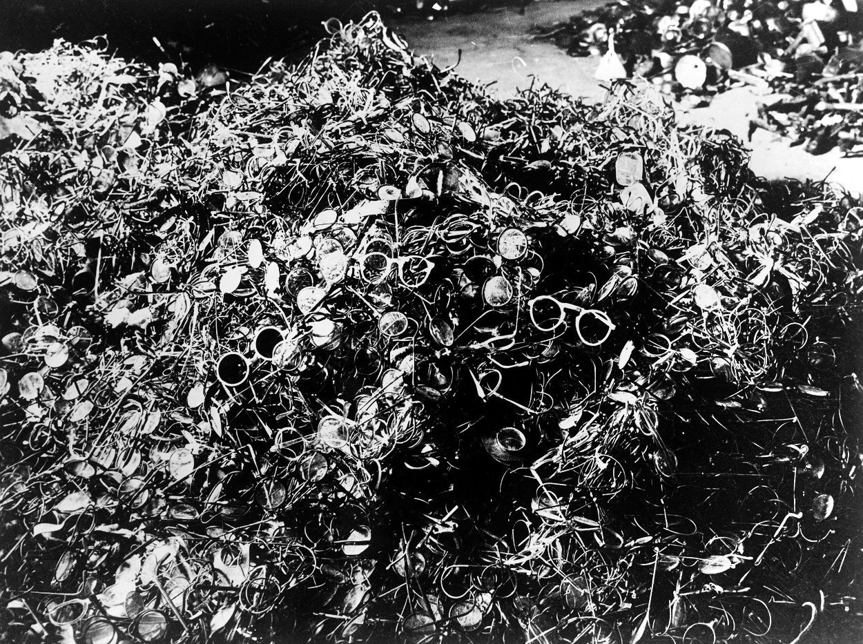 Jednorázové použití / Fotogalerie / Uběhlo 80 let od osvobození koncentračního tábora smrti v Osvětimi / Profimedia
