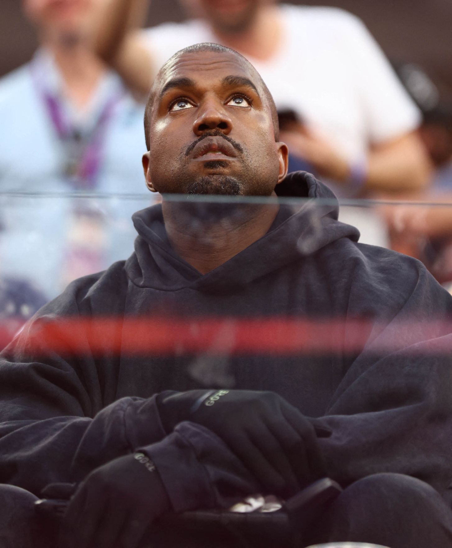 Zpěvák Kanye West sleduje Super Bowl LVI 2022 LA Rams - Cincinnati Bengals